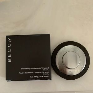 BECCA Shimmering Skin Perfector in Pearl